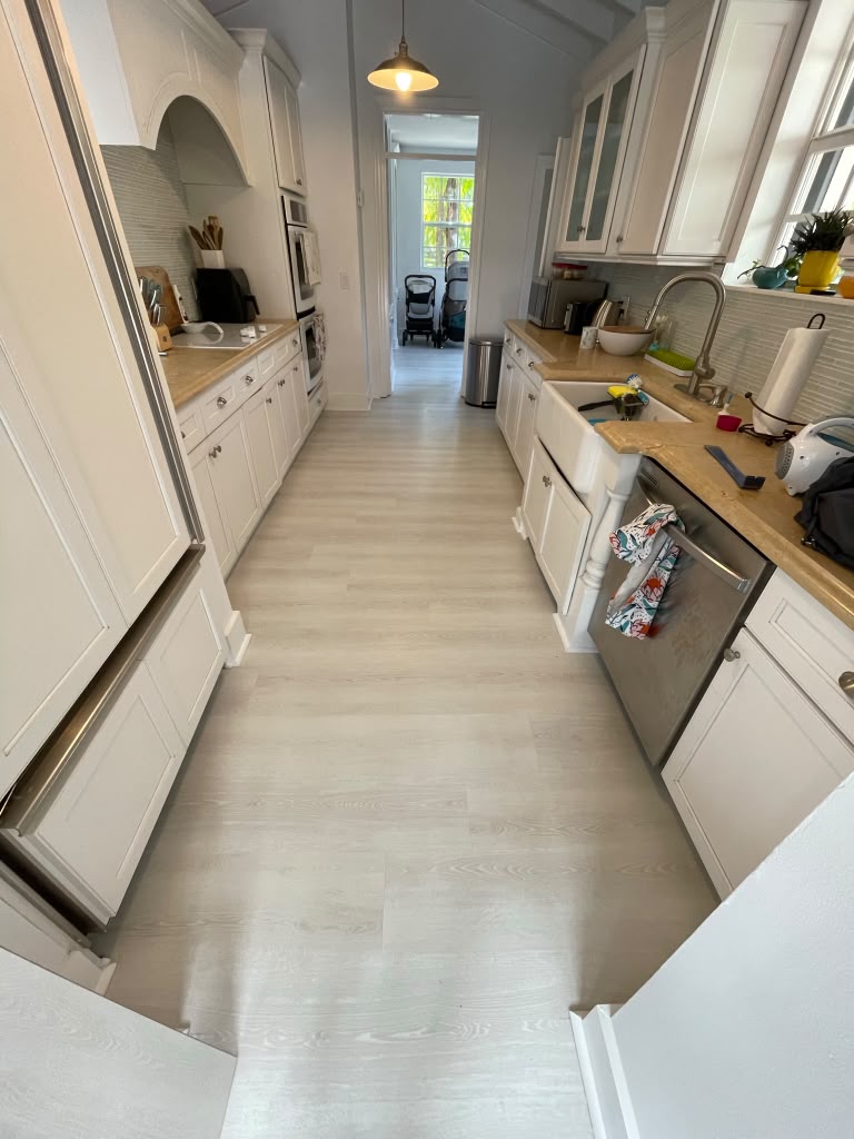 Vinyl floor installation
